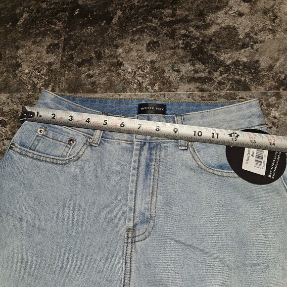 White Fox Blue Jean Shorts Size XS - Picture 6 of 9